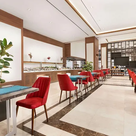 Ramada By Wyndham Beylikduzu Szálloda 5*