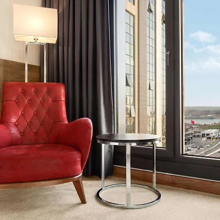 Ramada By Wyndham Beylikduzu 5*