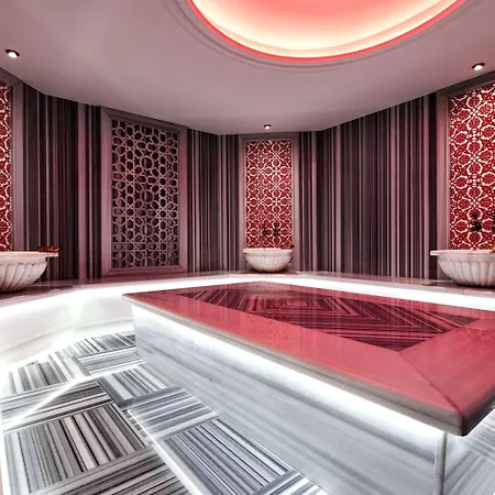 Ramada By Wyndham Beylikduzu מלון