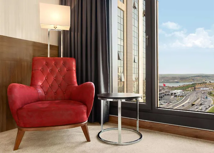 Ramada By Wyndham Beylikduzu 5*