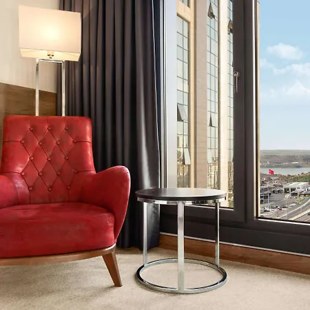 Ramada By Wyndham Beylikduzu 5*