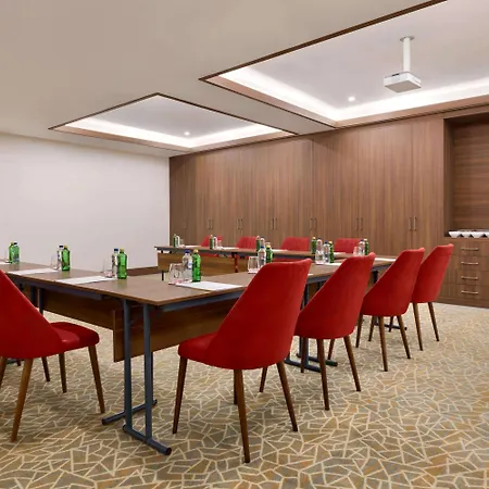Ramada By Wyndham Beylikduzu Hotel