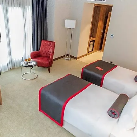 Ramada By Wyndham Beylikduzu 4*
